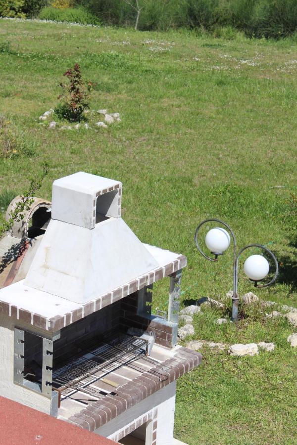 Petra Villa Afytos Bagian luar foto